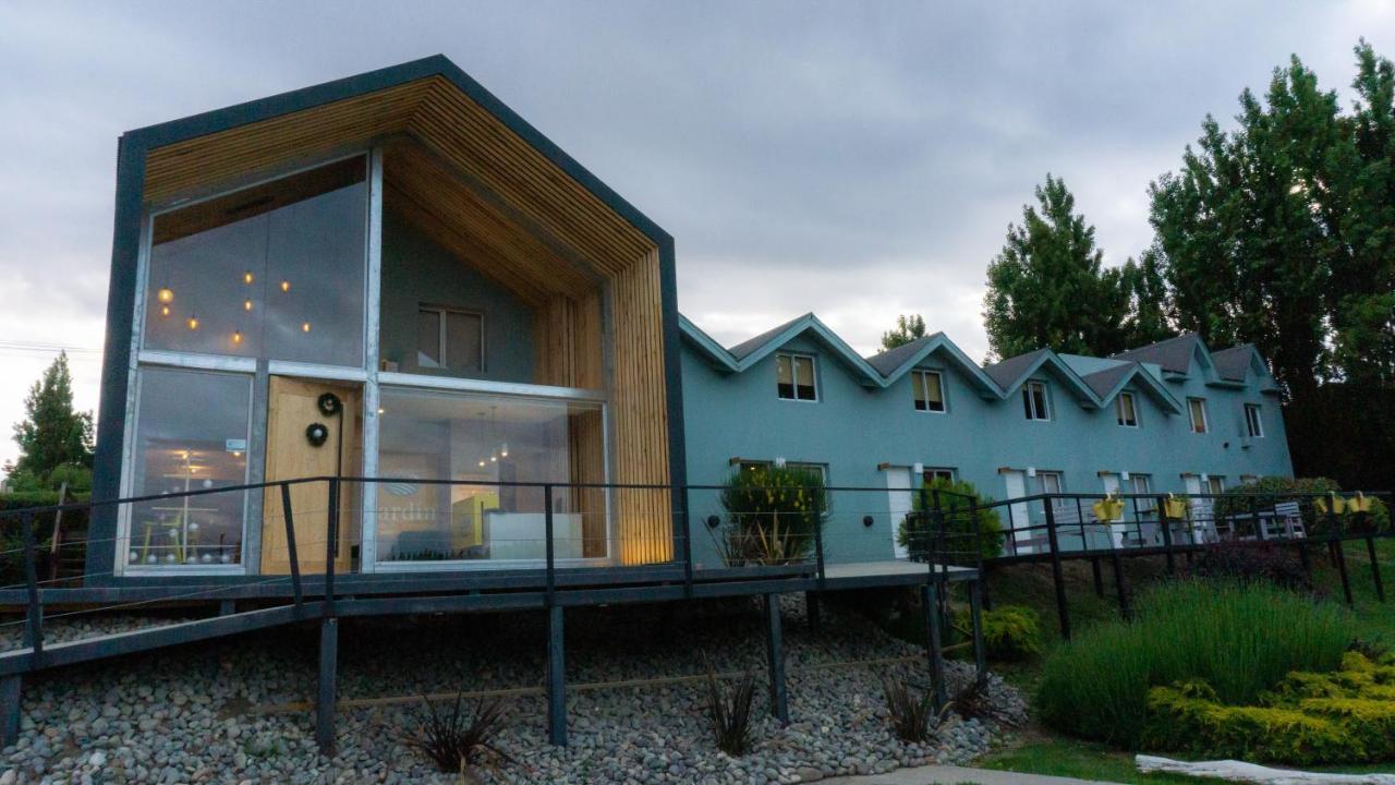 Apart Hotel Jardin El Calafate Exterior photo